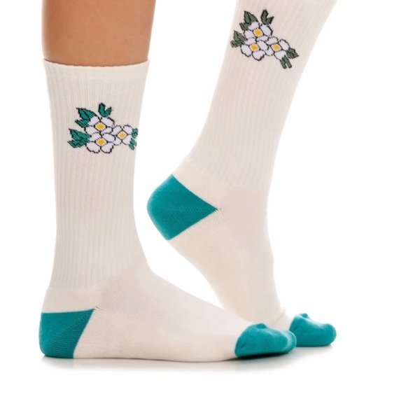 Agua Bendita Three Pack of Socks - Picture 5 of 8